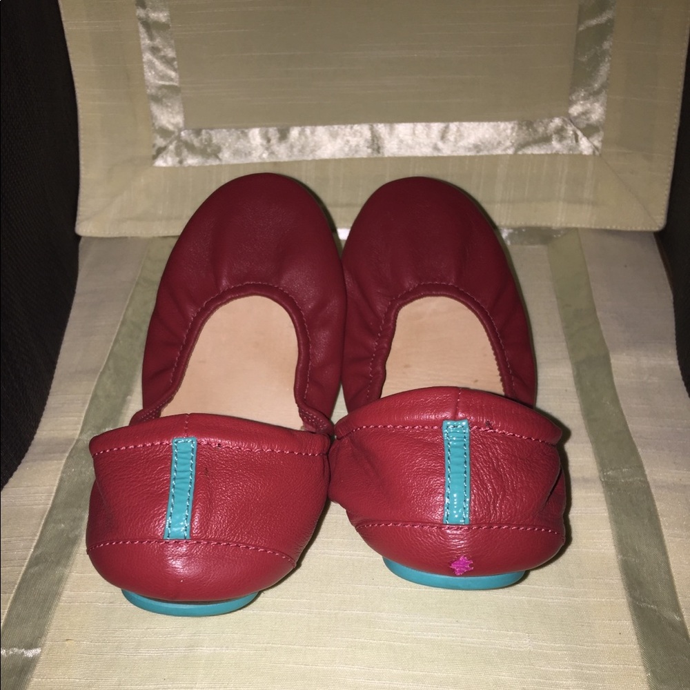 Tieks Red